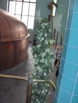 Kuparinen käymisastia ja humala	