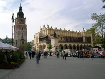 Raatihuoneen torni ja verkahalli